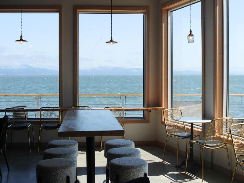 Bowline Hotel image