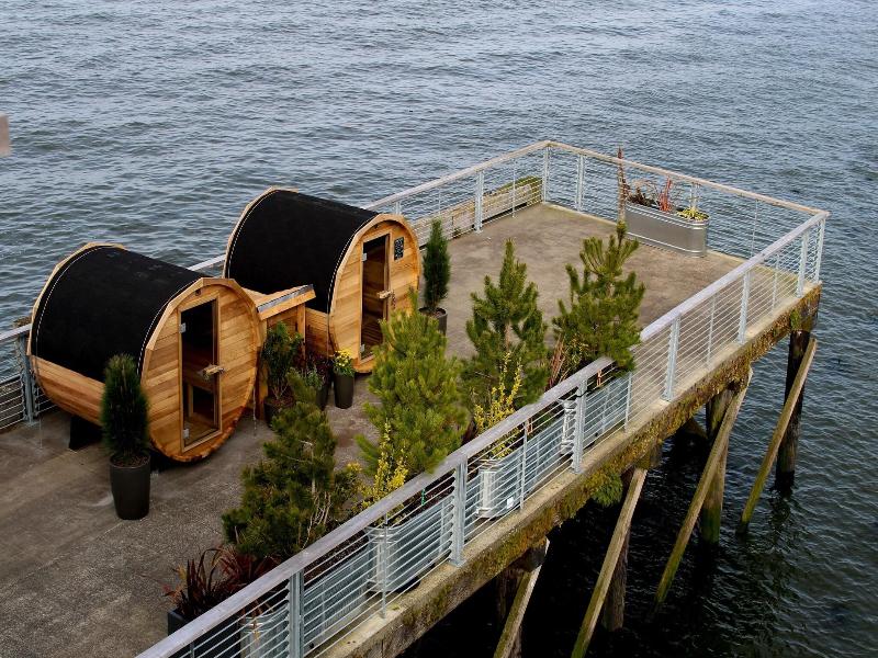 Bowline Hotel image