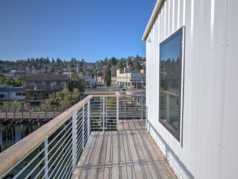 Bowline Hotel image