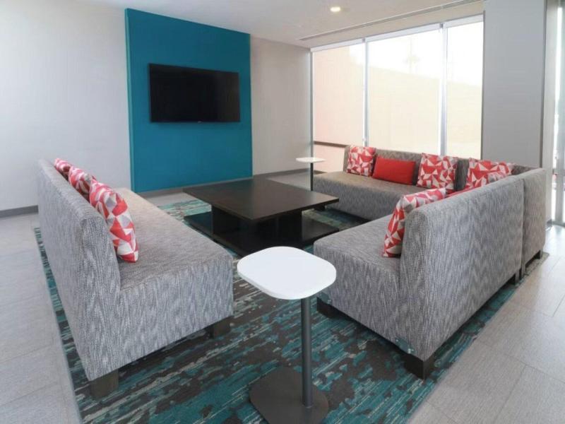 Avid Hotel Queretaro Centro Sur By Ihg image