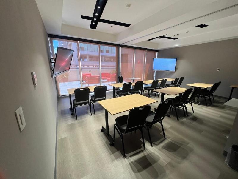 Avid Hotel Queretaro Centro Sur By Ihg image