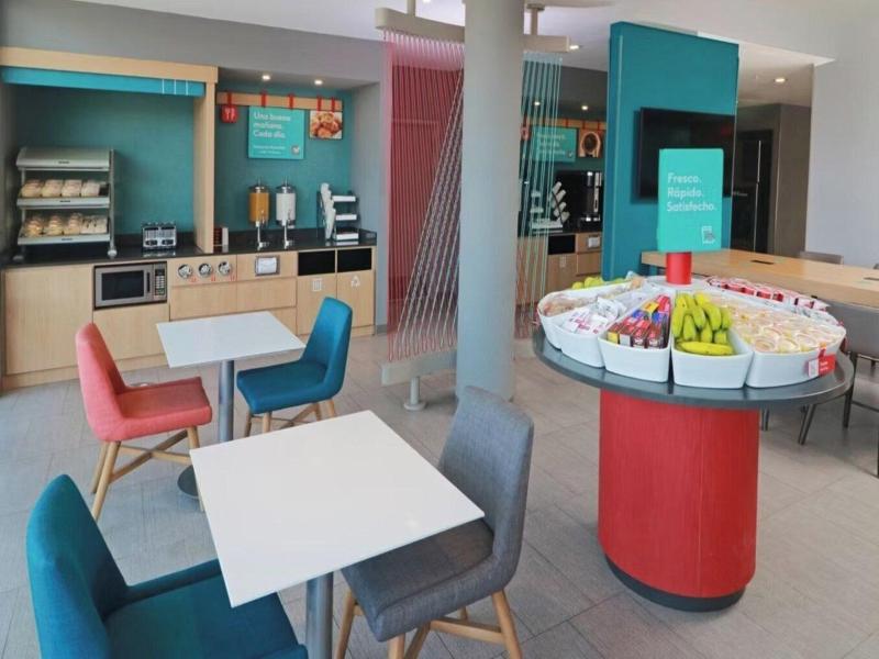 Avid Hotel Queretaro Centro Sur By Ihg image