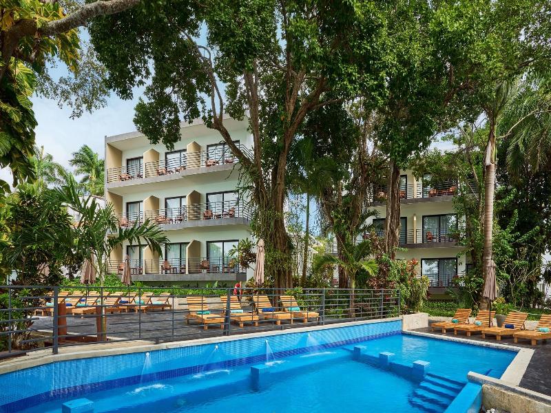 Cristalino Lagoon Front Hotel Restaurant & Spa image