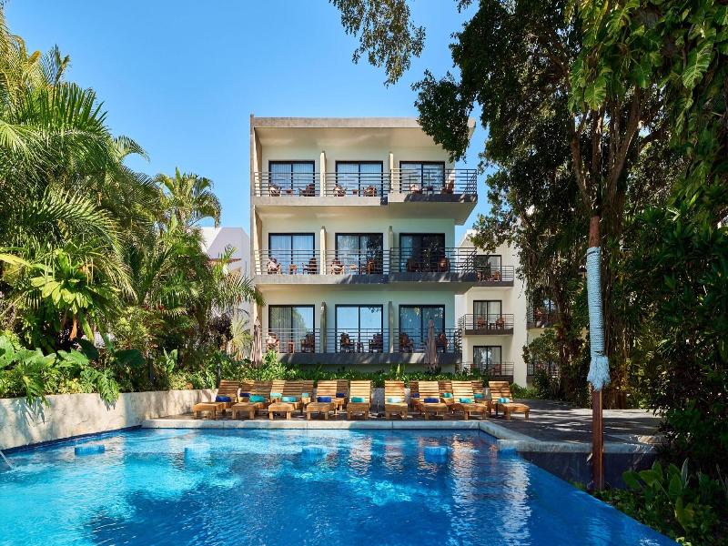 Cristalino Lagoon Front Hotel Restaurant & Spa image