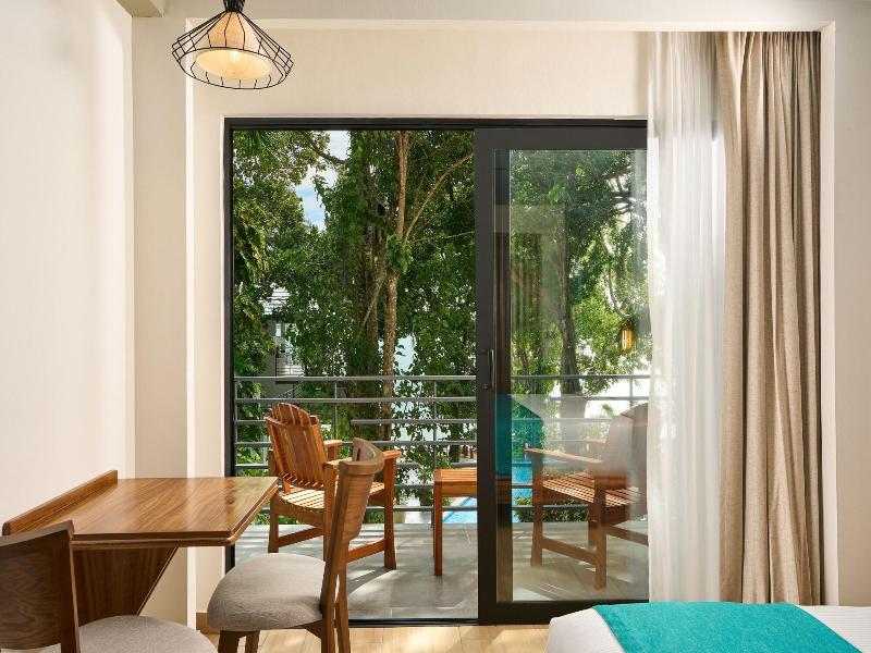 Cristalino Lagoon Front Hotel Restaurant & Spa image