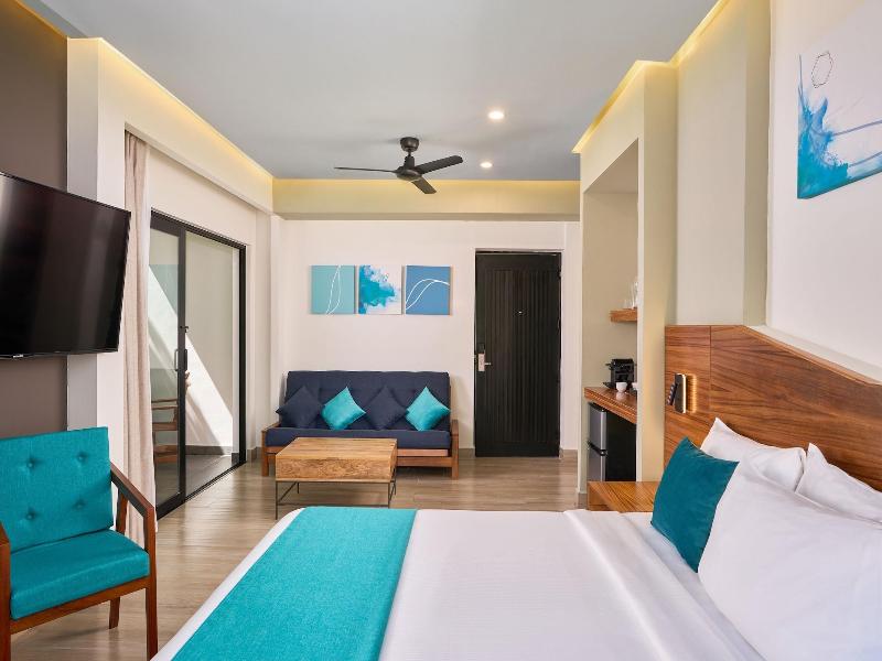 Cristalino Lagoon Front Hotel Restaurant & Spa image