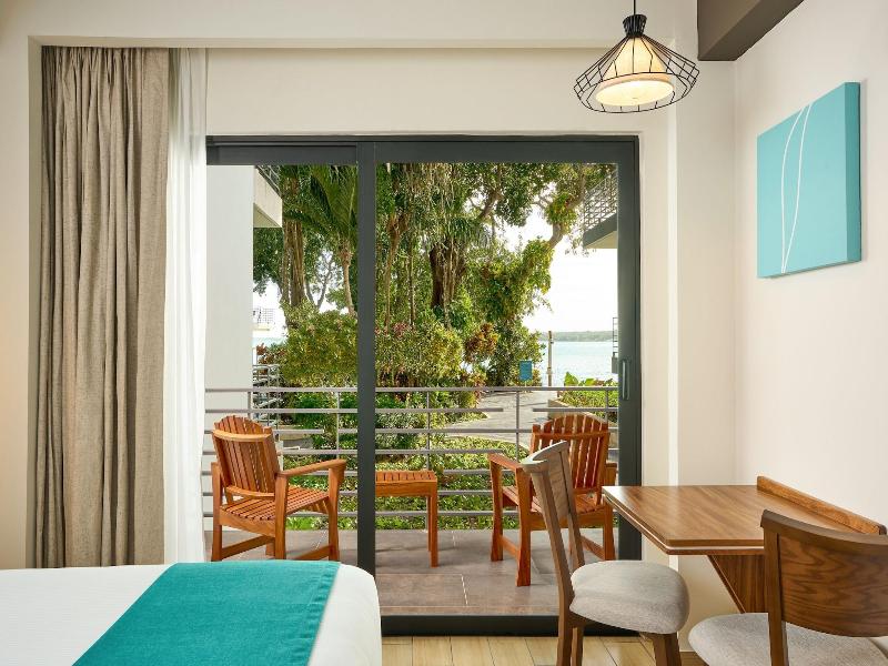Cristalino Lagoon Front Hotel Restaurant & Spa image