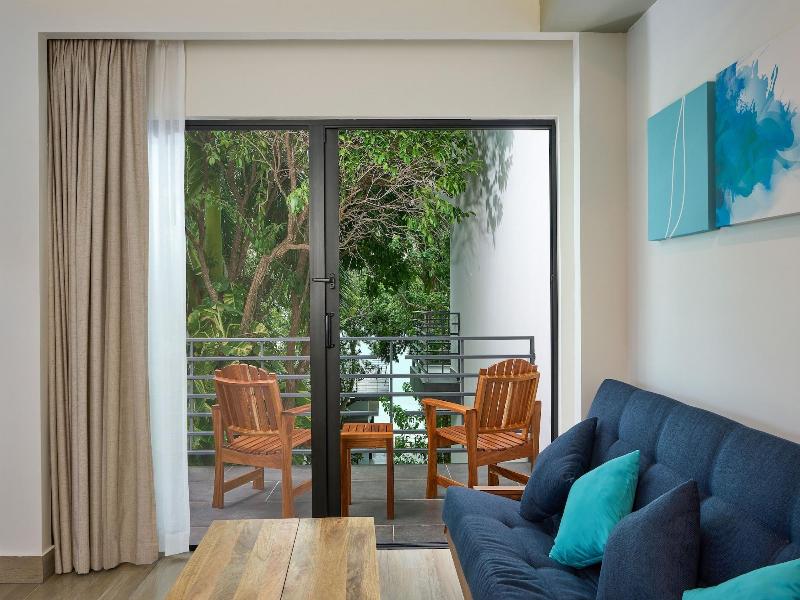 Cristalino Lagoon Front Hotel Restaurant & Spa image