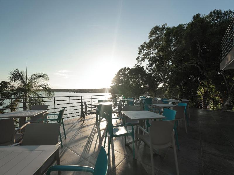 Cristalino Lagoon Front Hotel Restaurant & Spa image