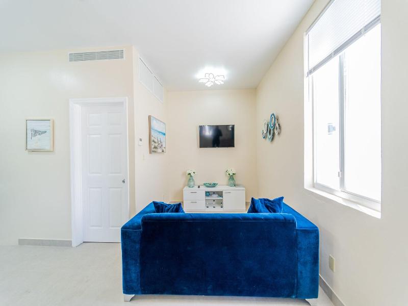Le Bleu Bed And Breakfast image