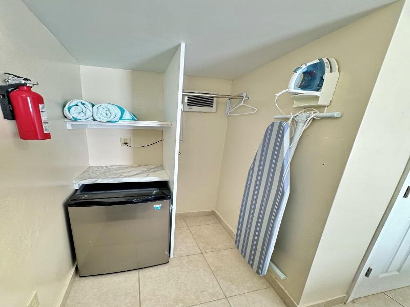 Le Bleu Bed And Breakfast image