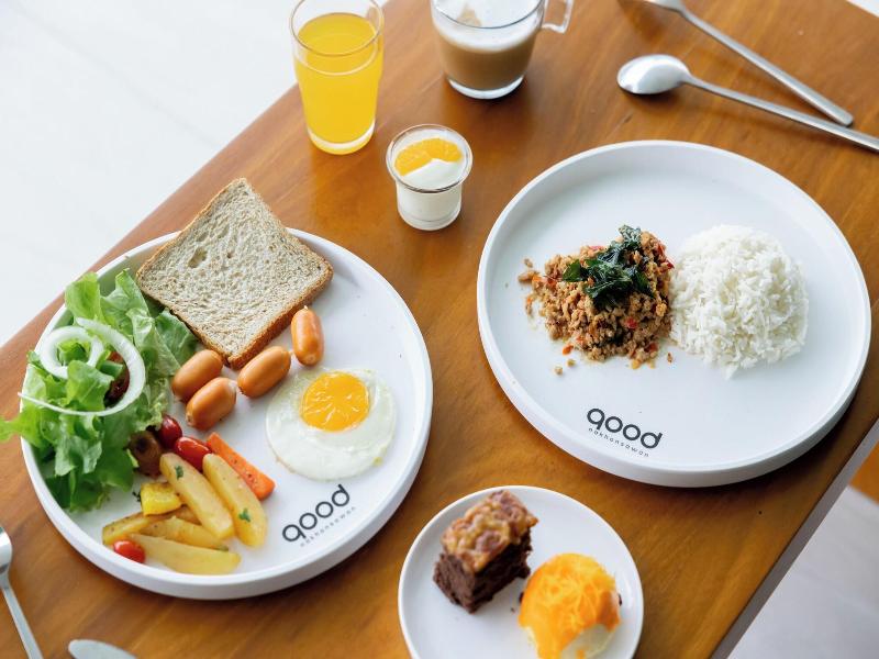 Good Nakhonsawan Hotel