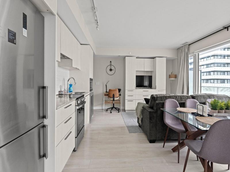 Teahouse Condos In Downtown Toronto image