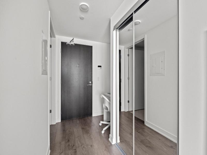 Teahouse Condos In Downtown Toronto image