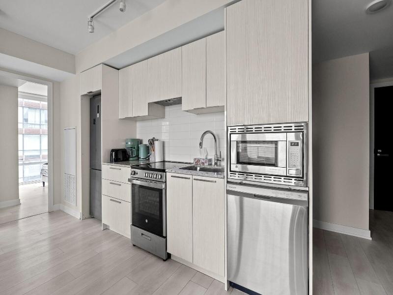 Teahouse Condos In Downtown Toronto image