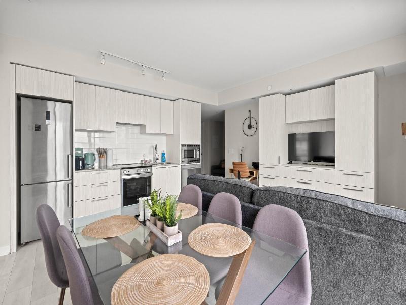 Teahouse Condos In Downtown Toronto image