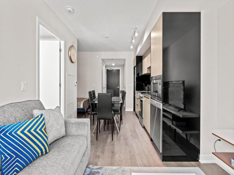 Teahouse Condos In Downtown Toronto image