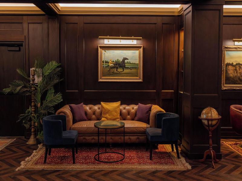 Whisky Hotel image