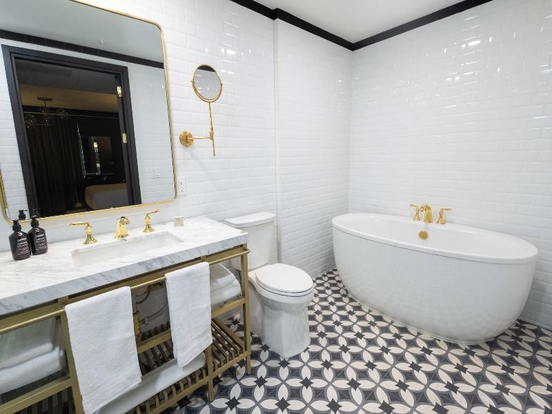 Whisky Hotel image