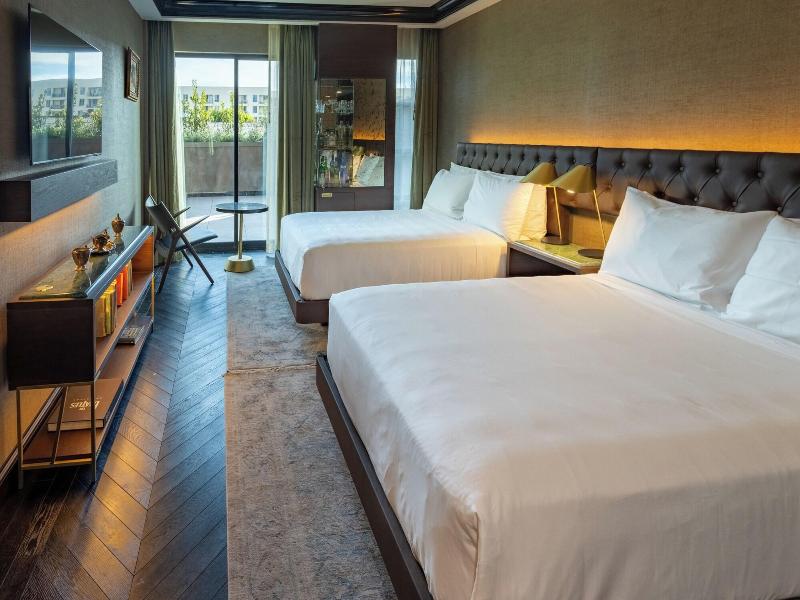 Whisky Hotel image