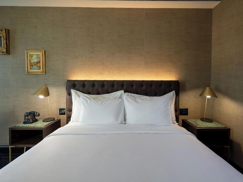 Whisky Hotel image