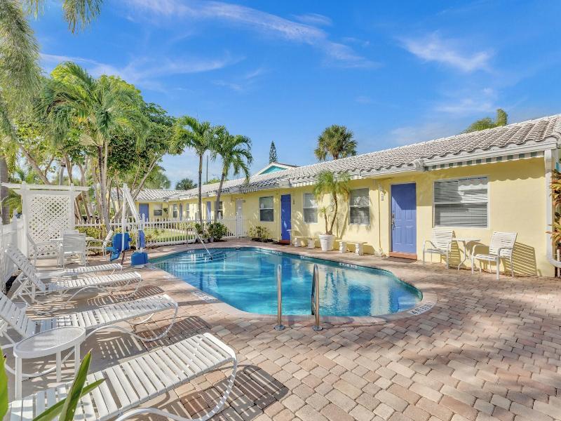Bahama Beach Club Pompano image