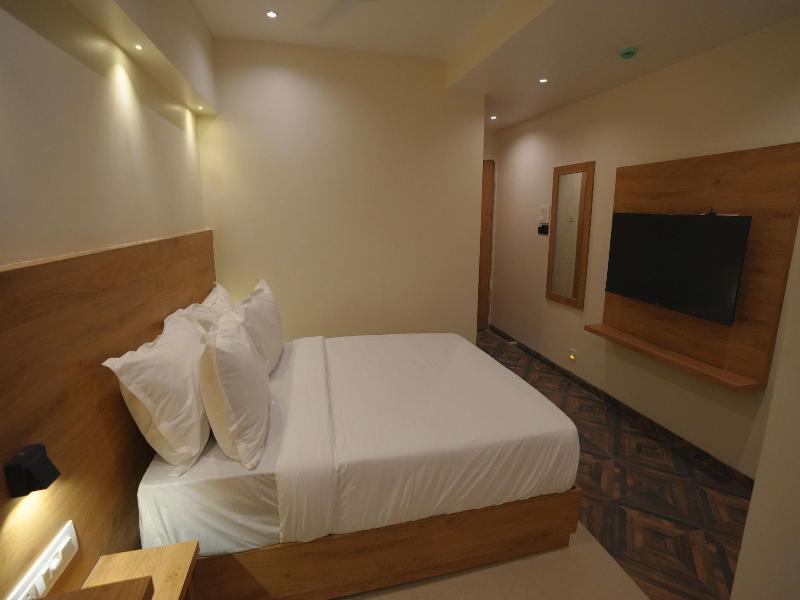 Arnna Hotel - Goregaon image