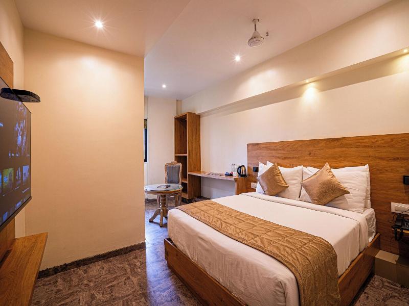 Arnna Hotel - Goregaon image