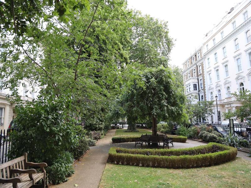 12 London Street Apartments image