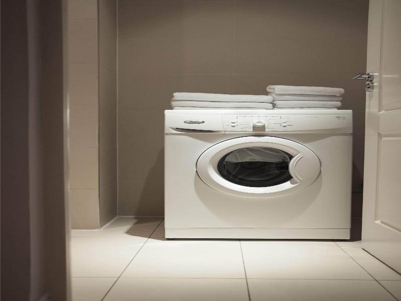 12 London Street Apartments image