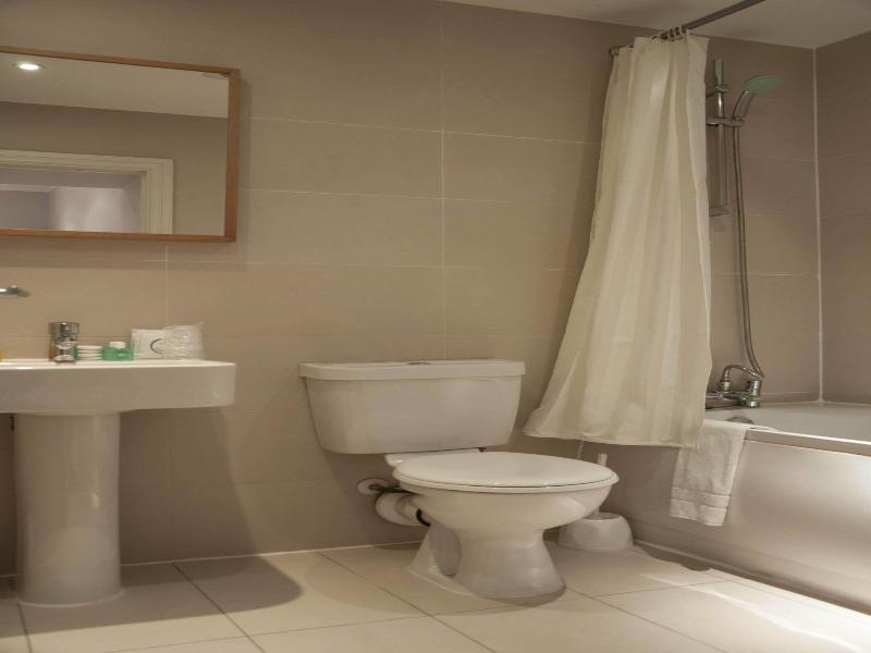 12 London Street Apartments image