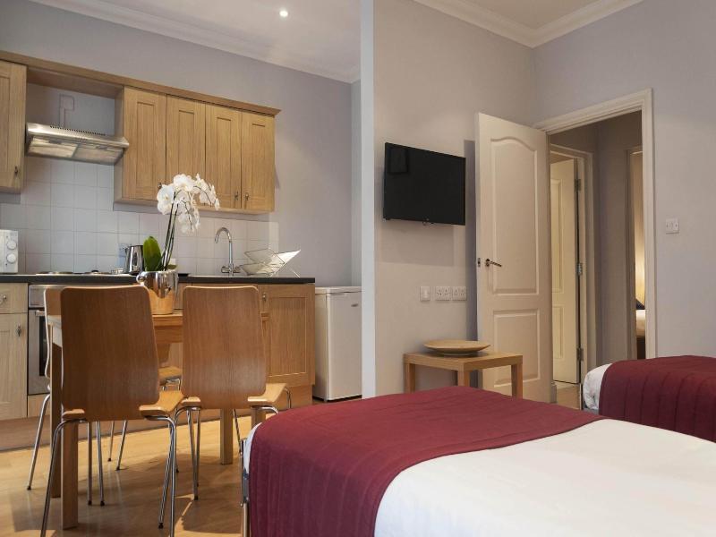 12 London Street Apartments image