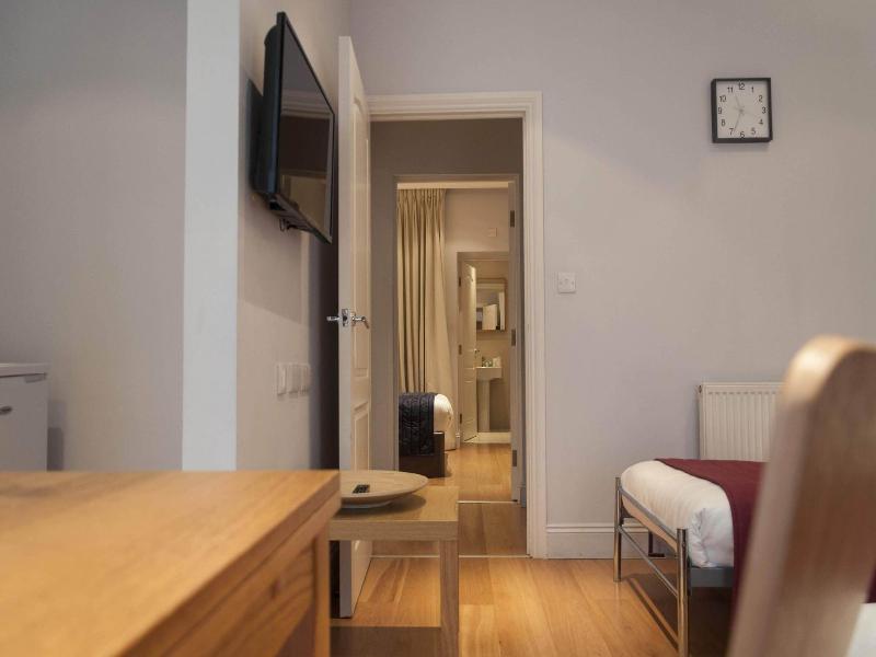 12 London Street Apartments image