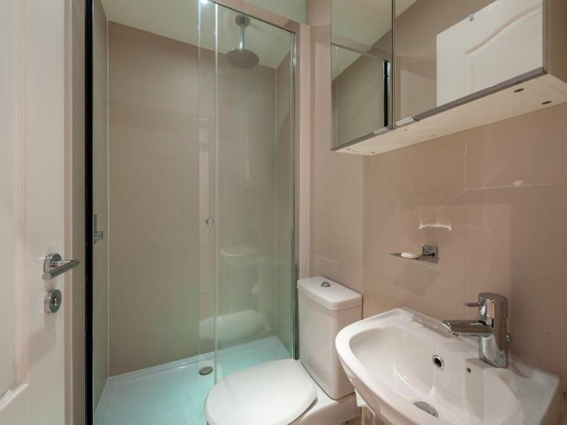 12 London Street Apartments image