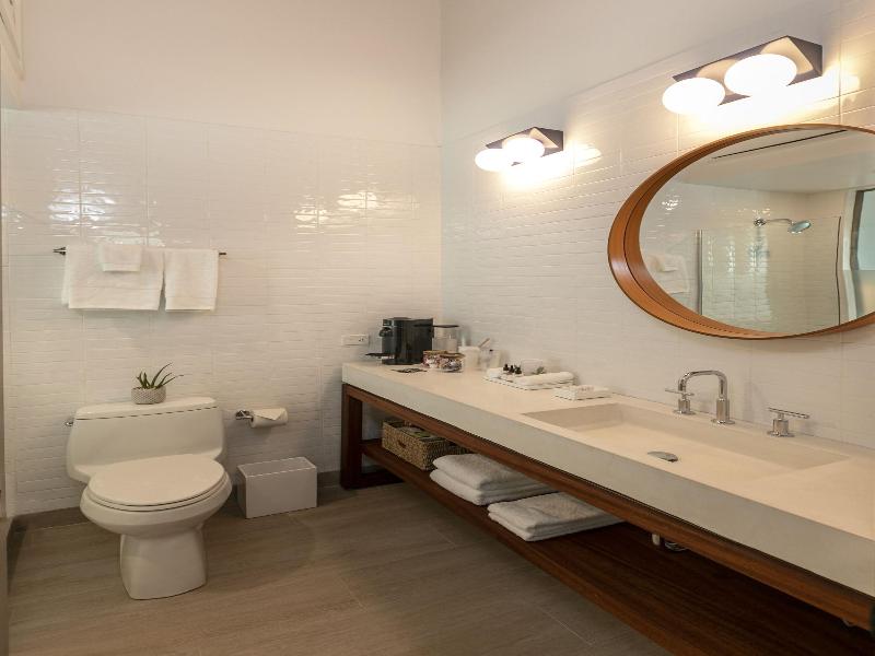 Wharfside Village Hotel image