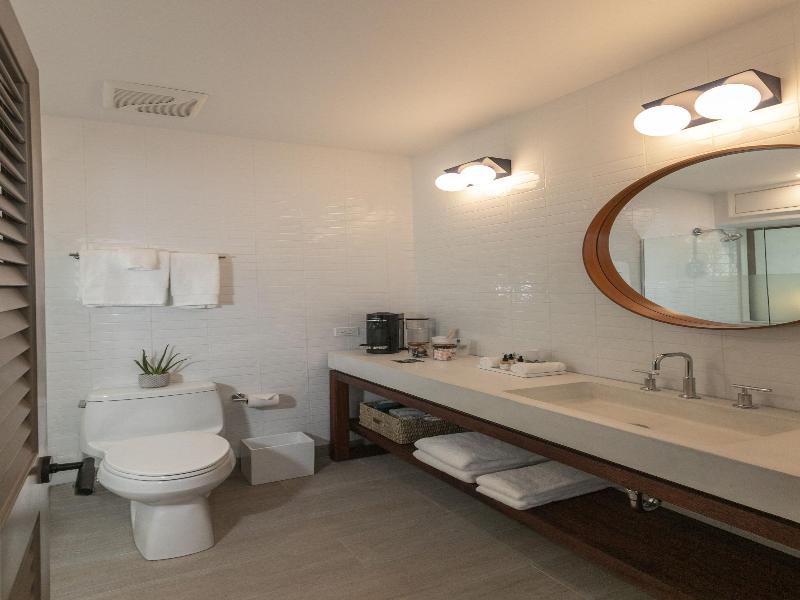 Wharfside Village Hotel image