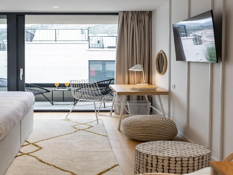 City Residences image