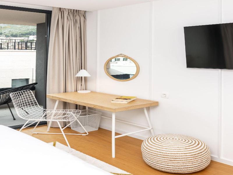 City Residences image