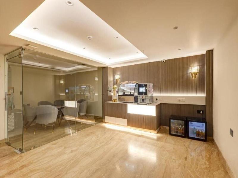 Tyche Boutique & Suites image
