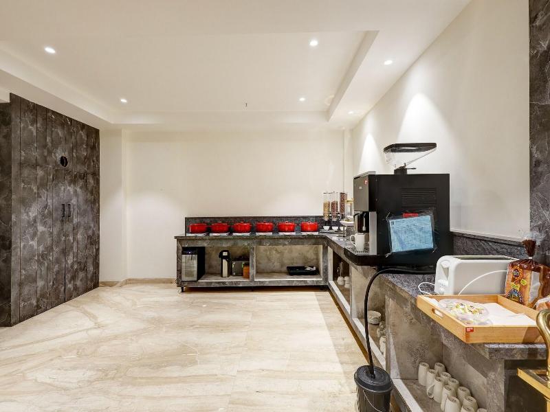 Tyche Boutique & Suites image