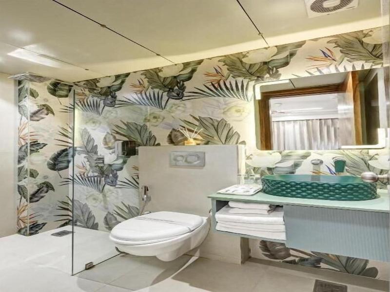 Tyche Boutique & Suites image