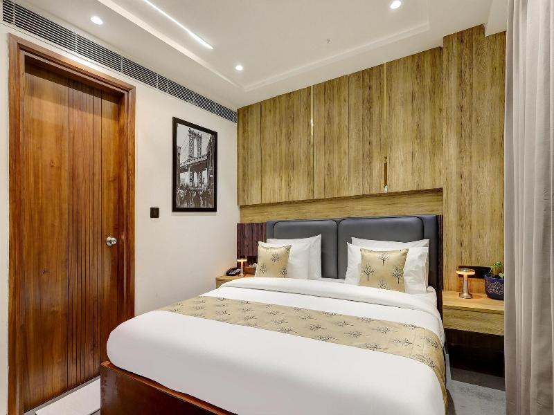 Tyche Boutique & Suites image