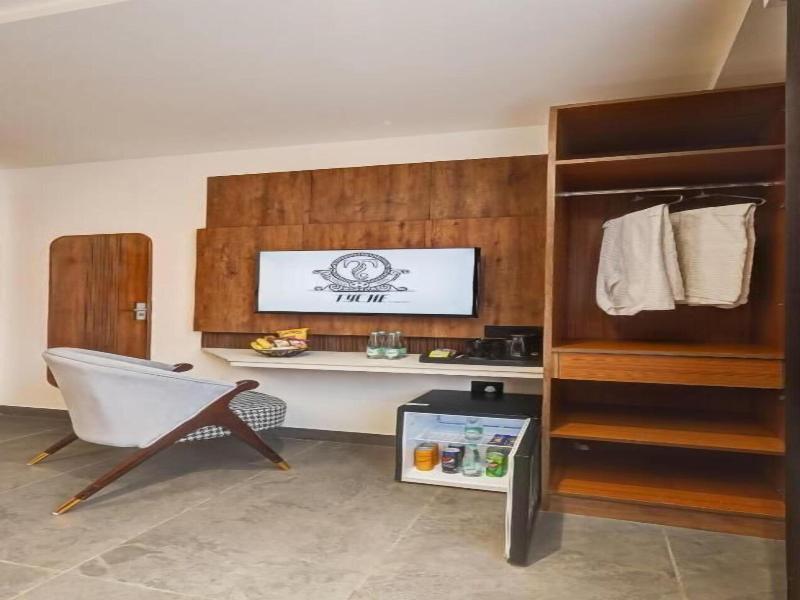 Tyche Boutique & Suites image
