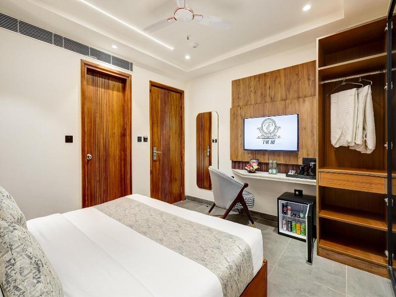 Tyche Boutique & Suites image