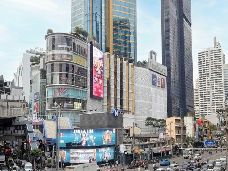 Four Points By Sheraton Bangkok, Sukhumvit 22 image