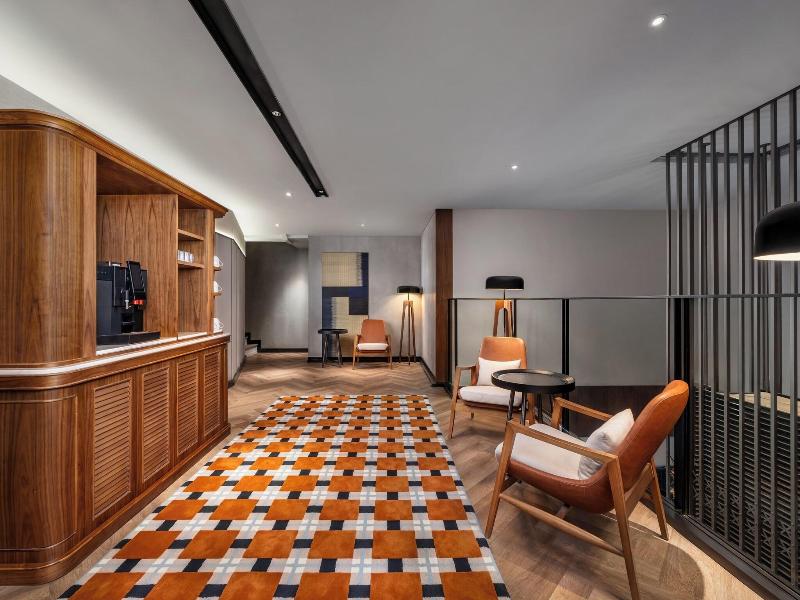 Four Points By Sheraton Bangkok, Sukhumvit 22 image