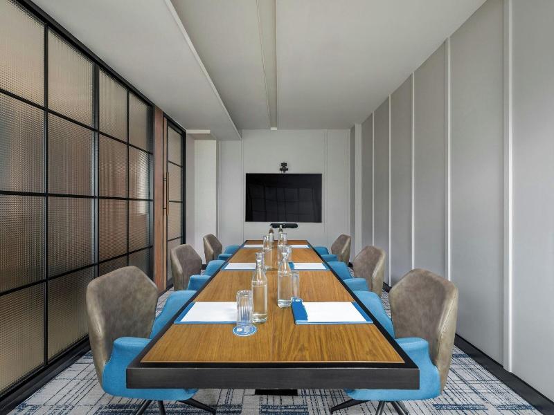 Four Points By Sheraton Bangkok, Sukhumvit 22 image
