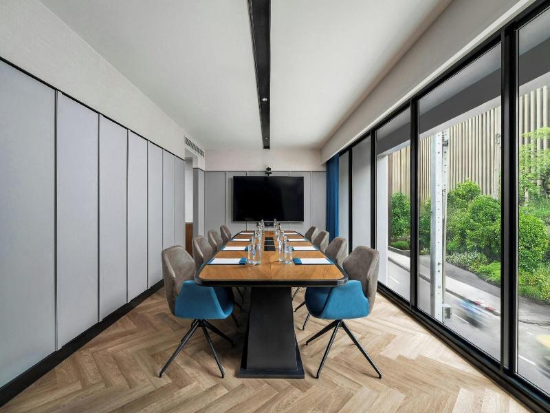 Four Points By Sheraton Bangkok, Sukhumvit 22 image