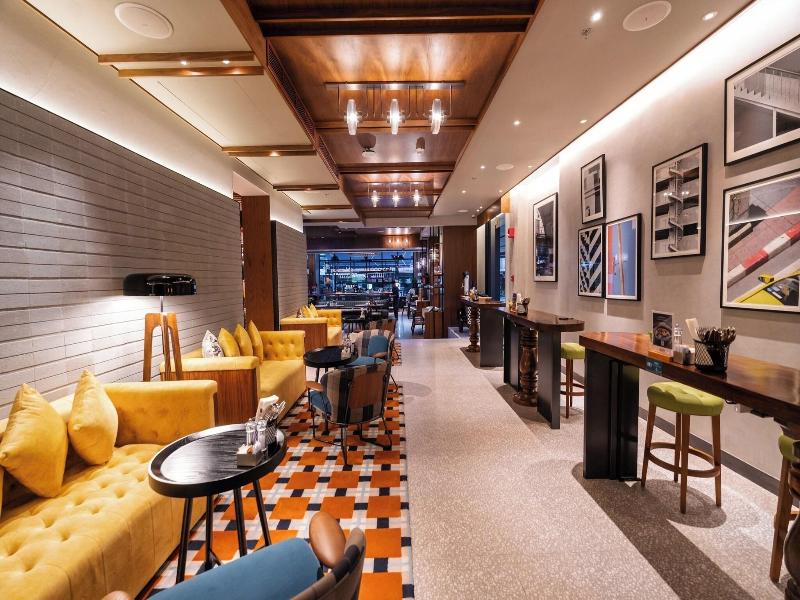 Four Points By Sheraton Bangkok, Sukhumvit 22 image