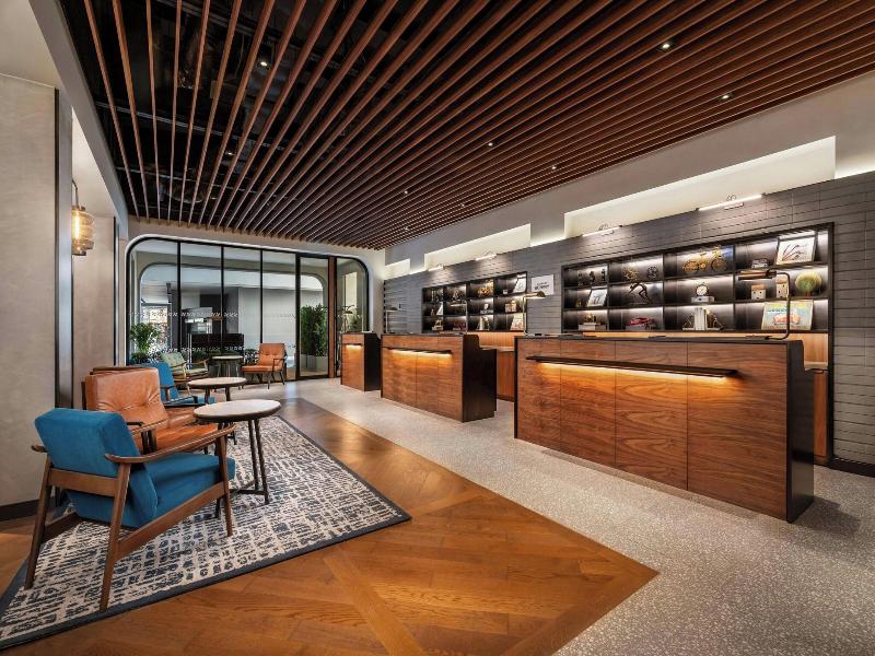 Four Points By Sheraton Bangkok, Sukhumvit 22 image